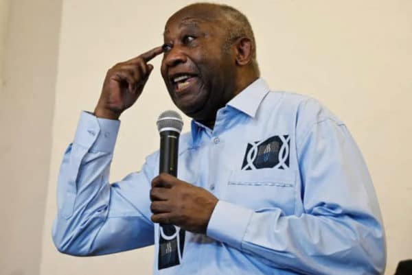 Gbagbo : le président qui a marqué par ses chemises