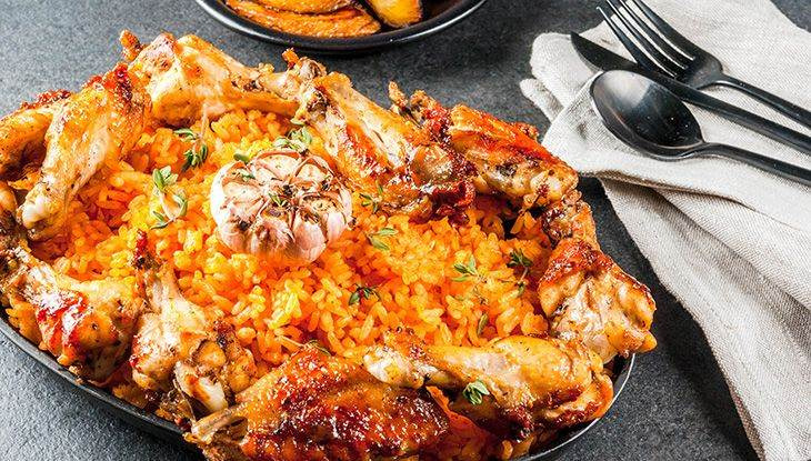 le jollof rice : un délice de l’afrique de l’ouest et une spécialité nigériane à dégusterabsolument !
