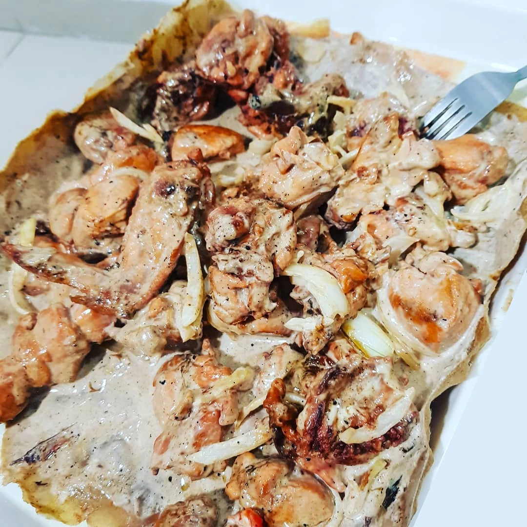 gastronomie congolaise : a la découverte du poulet mayo, plat emblématique de Kinshasa