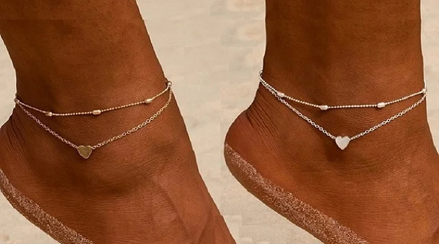 port des chaînes aux pieds chez les femmes : les sens cachés d’un style en vogue en afrique