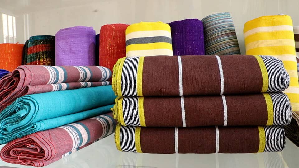 le faso danfani, un tissu qui raconte l’histoire du burkina faso